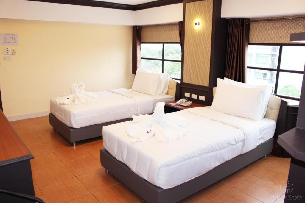 Rest@Ratchada Hotel Bangkok Ngoại thất bức ảnh