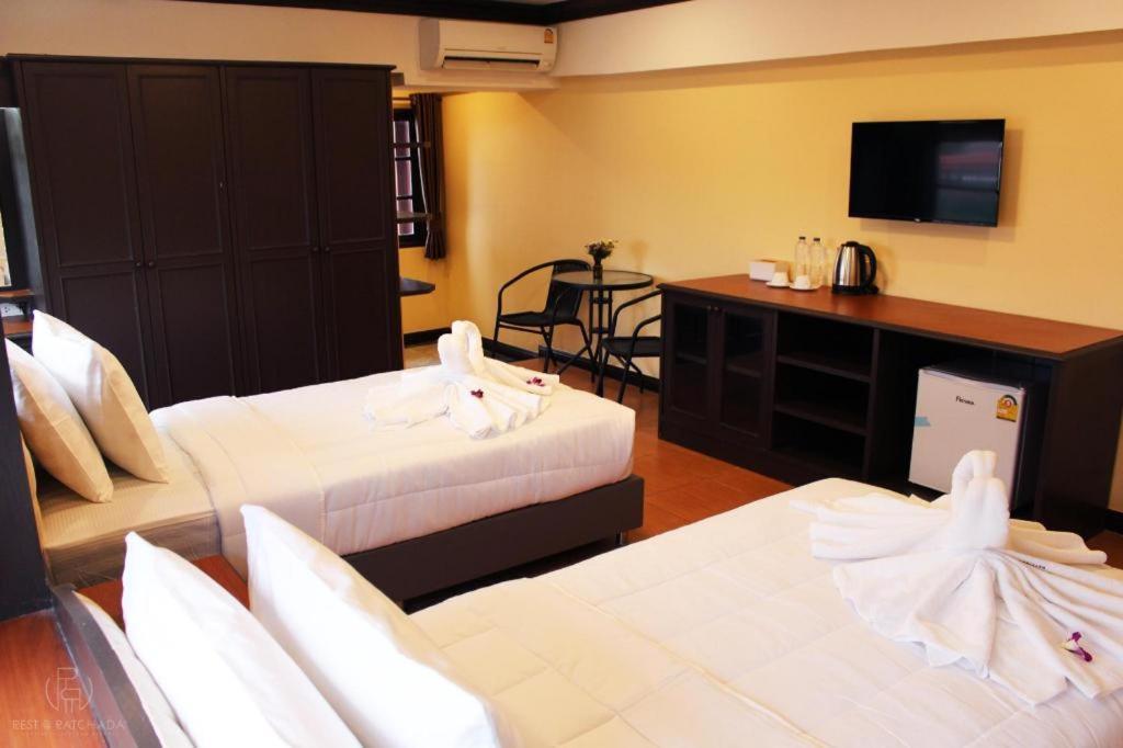 Rest@Ratchada Hotel Bangkok Ngoại thất bức ảnh