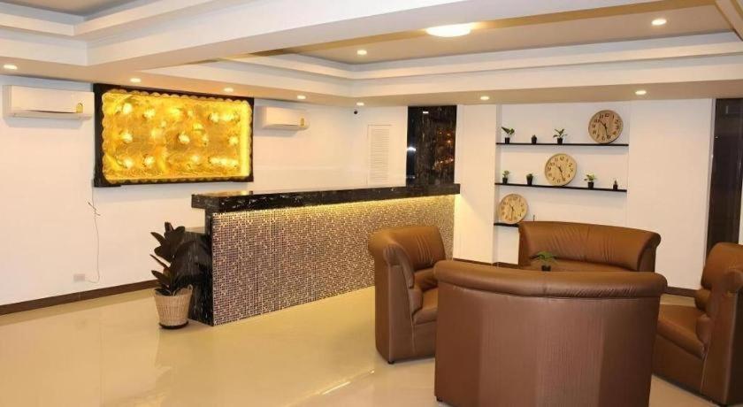 Rest@Ratchada Hotel Bangkok Ngoại thất bức ảnh